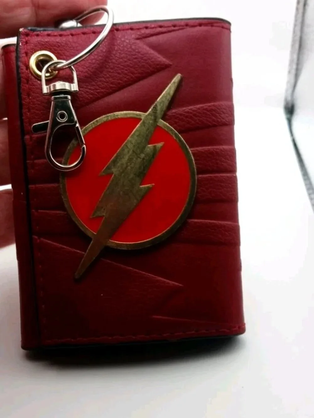 The Flash Red Faux Leather Tri Fold Logo Wallet With Chain -DC Comics